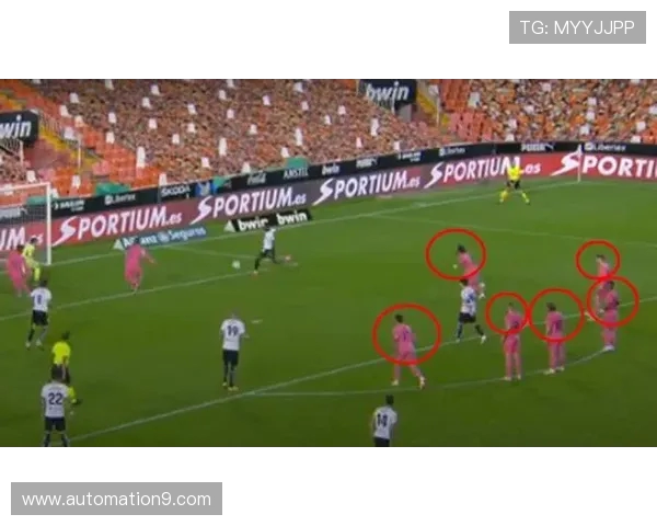 维尼修斯在阿隆索缺席的队内会议上向队友诚恳道歉引关注热议中