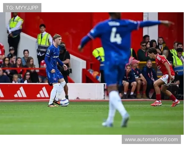 欧冠生死战！巴萨切尔西斯坦福桥对决，帕尔默意外缺阵，双方首发阵容曝光